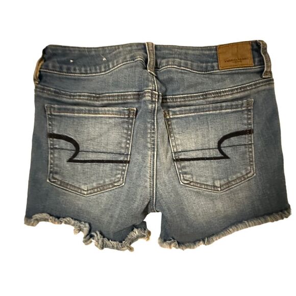American Eagle ~ Super Stretch Denim Cutoff Shorts ~ size 2 - Picture 2 of 8